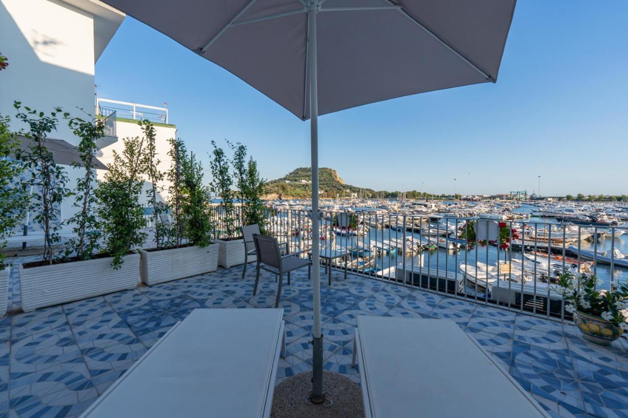 Hotel Baia Flegrea Meublè Bacoli Esterno foto