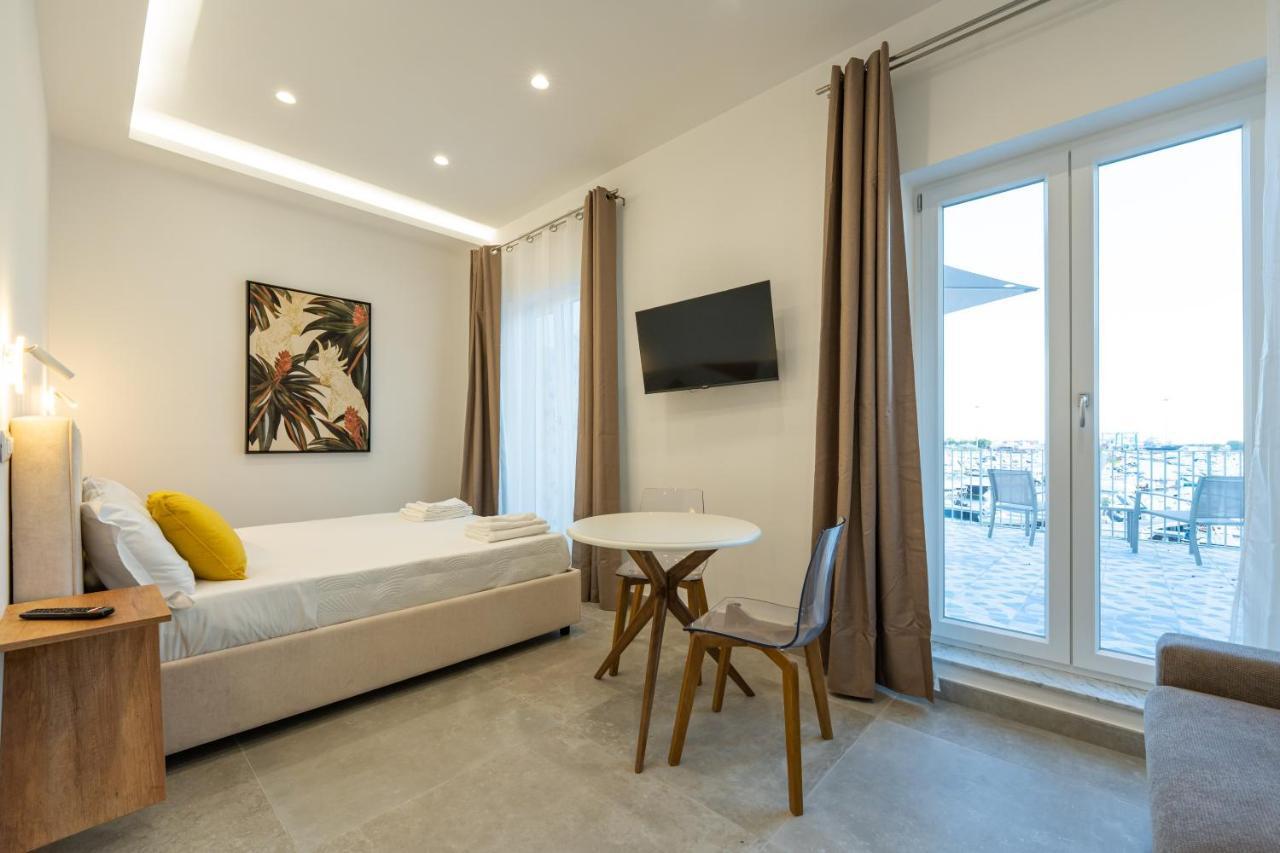 Hotel Baia Flegrea Meublè Bacoli Esterno foto