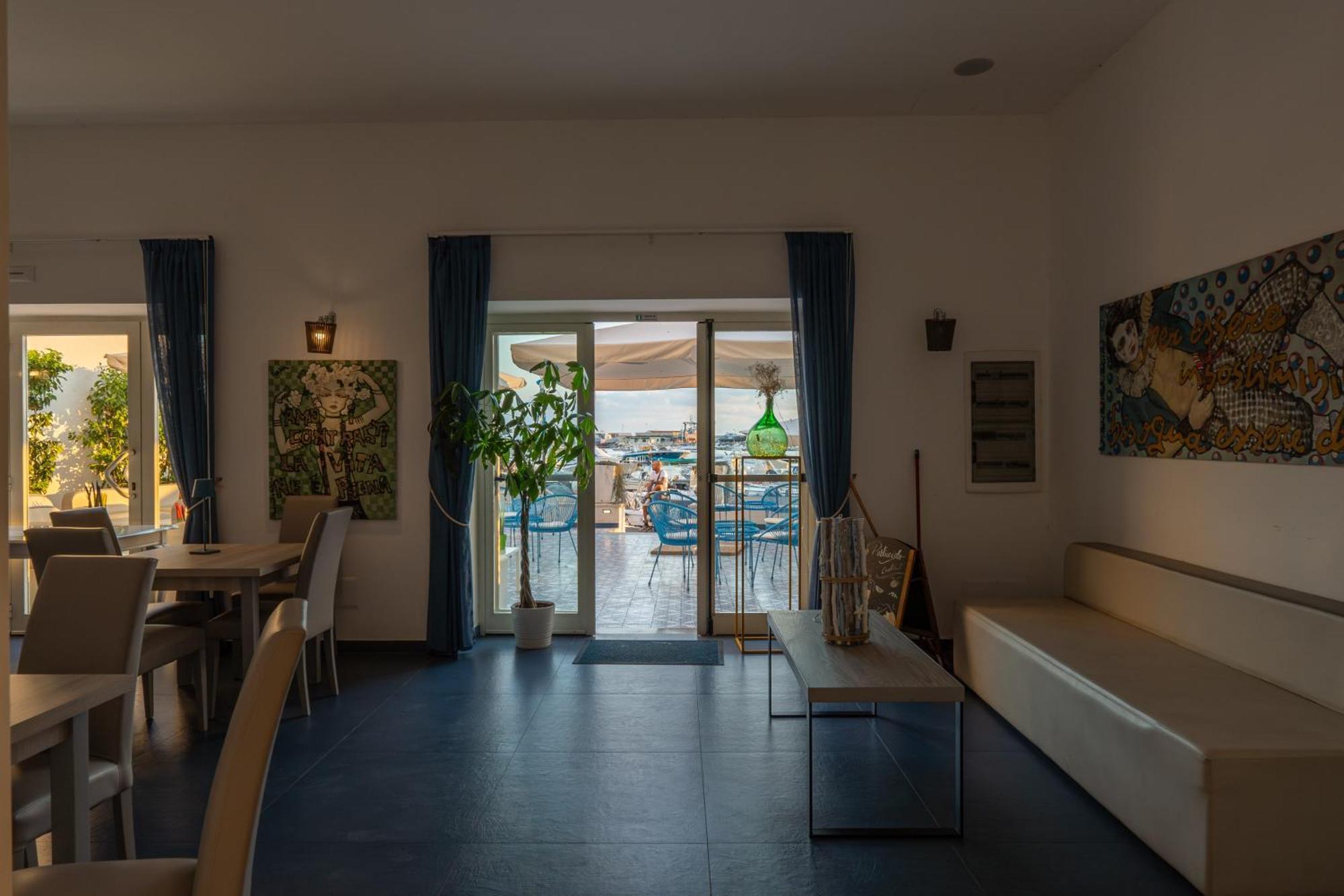 Hotel Baia Flegrea Meublè Bacoli Esterno foto